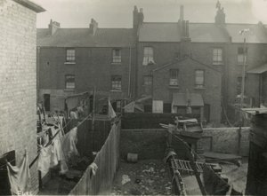 London, bagsiden af huse af English Photographer