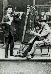 Gademusikere i London af English Photographer