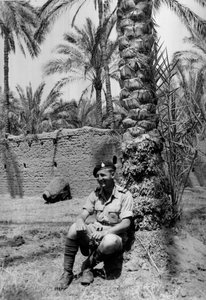 Louis Cohen, fra et album kompileret af Major W H J Sale, 1943 af English Photographer