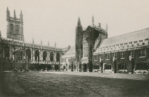 Magdalen College Cloister and Tower, Oxford af English Photographer
