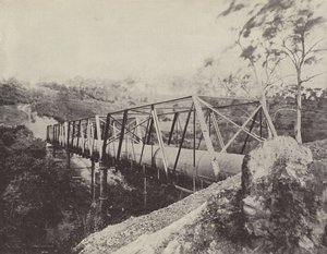Melbourne Water Supply Pipes, over Plenty River, Greensborough af English Photographer