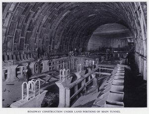Mersey Tunnel: Roadway Construction under Land Portions of Main Tunnel (s/h foto) af English Photographer