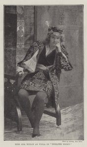 Miss Ada Rehan som Viola i Twelfth Night af English Photographer