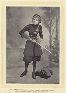 Miss Ettie Williams, som Lieut Wren i The Queens Prize af English Photographer