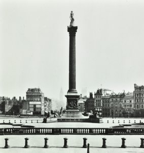 Nelsons Column, Trafalgar Square, Westminster LB: ser mod syd fra National Gallery, 1870 af English Photographer