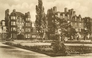 Newnham College, Cambridge (s/h-billede) af English Photographer