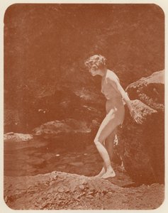 Nudistisk kunst: Fantasier (s/h foto) af English Photographer