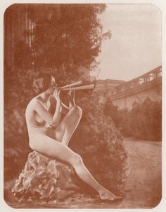 Nudistisk kunst: The Muse (s/h-foto) af English Photographer