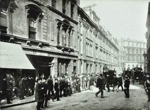 Old Broad Street, indgang til børsen, City of London, 1890 af English Photographer