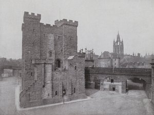 Old Castle, Black Gate og Cathedral, Newcastle (s/h foto) af English Photographer