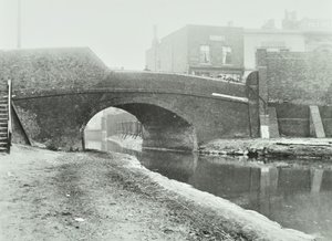 Den gamle sejrsbro, 1895 af English Photographer