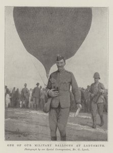 En af vores militærballoner på Ladysmith af English Photographer