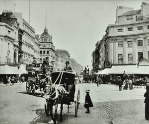 Oxford Circus, Westminster LB: ser øst, 1890 af English Photographer