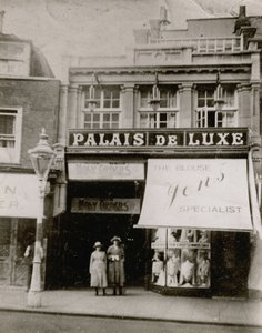 Luksuspalads, High Street, Bromley af English Photographer