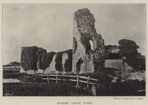 Pevensey Castle, Sussex af English Photographer