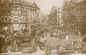 Piccadilly Circus af English Photographer