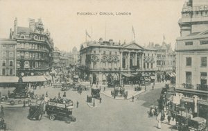 Piccadilly Circus, London af English Photographer
