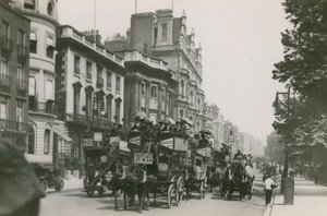 Piccadilly, London af English Photographer