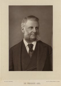 Portræt af Sir Frederick Abel af English Photographer