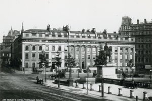 Postkort med et billede af Morleys Hotel af English Photographer