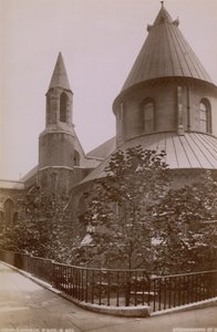 Postkort med nordsiden af Temple Church af English Photographer
