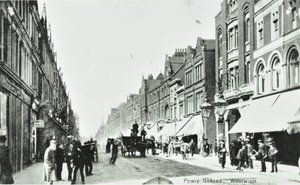 Powis Street, Woolwich: generel udsigt, 1890 af English Photographer