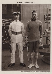 Prince of Wales med sin ordensmand ombord på HMS Renown (s/h foto) af English Photographer