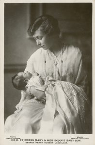 Prinsesse Mary, Viscountesse Lascelles, med sin ældste søn, George af English Photographer
