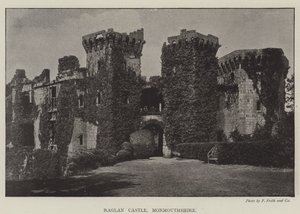 Raglan Castle, Monmouthshire af English Photographer