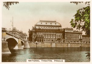 Ægte fotografier, ca. 1939: Nationalteatret, Prag (farvefoto) af English Photographer