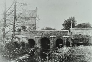 Roe Bridge, Mitcham Lane, 1897 af English Photographer