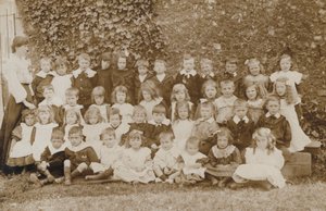 Skolebørn, Norfolk, begyndelsen af det 20. århundrede (s/h-foto) af English Photographer