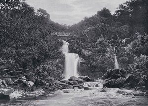 Skotland: Inversnaid Falls, Loch Lomond (s/h foto) af English Photographer