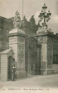 Sentry, Buckingham Palace af English Photographer