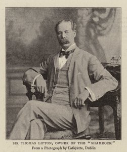 Sir Thomas Lipton, ejer af Shamrock af English Photographer