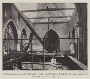 Swanscombe Parish Church, nær Gravesend, ødelagt af lyn og ild den 14. august af English Photographer