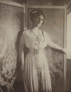 Baronessen von Eckardstein (s/h-foto) af English Photographer