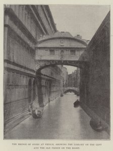 Sukkenes bro i Venedig, der viser biblioteket til venstre og det gamle fængsel til højre af English Photographer