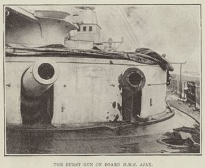 The Burst Gun ombord på HMS Ajax af English Photographer