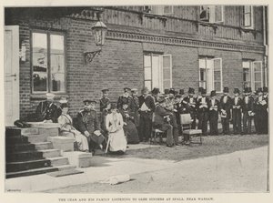 Czar og hans familie lytter til Glee Singers i Spala nær Warszawa af English Photographer