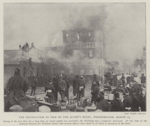 The Destruction by Fire of the Queens Hotel, Farnborough, 14. marts af English Photographer