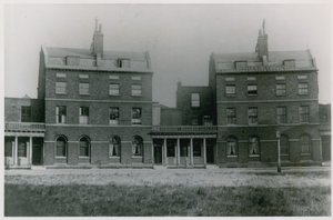 The Paragon, New Kent Road af English Photographer
