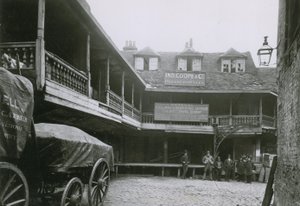 The Tabard Inn, Southwark af English Photographer