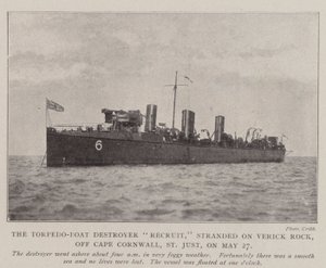 Torpedo-Boat Destroyer Recruit, strandet på Verick Rock, ud for Cape Cornwall, St. Just, den 27. maj af English Photographer