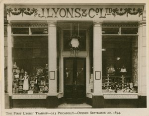 Den første Lyons Teashop af English Photographer