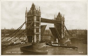 Tower Bridge, London af English Photographer