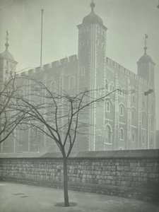 Tower of London, Tower Hill: White Tower, 1899 af English Photographer