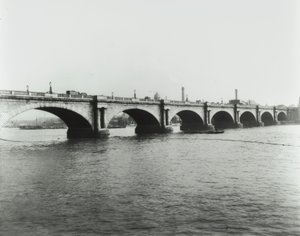Waterloo Bridge: udsigt fra den nordlige bred, 1895 af English Photographer