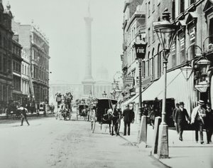 Whitehall, Westminster LB: Whitehall ser til Trafalgar Square, 1895 af English Photographer