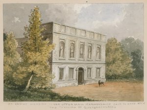 Et gammelt palæ i det øvre indkøbscenter, Hammersmith, siges at have været Dronning Katherines pavillon (wc på papir) af English School